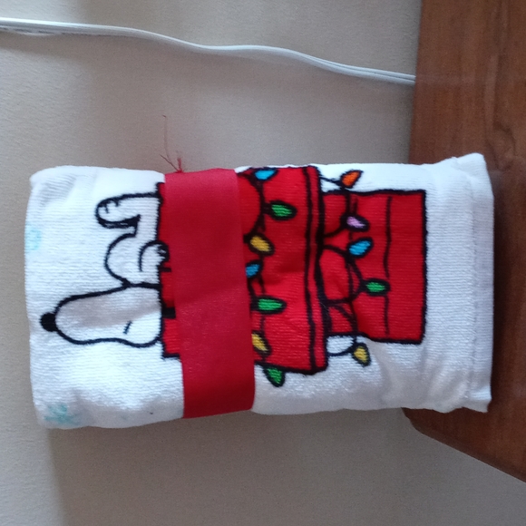 Peanuts Holiday Snoopy Christmas Hand Towels Poshmark